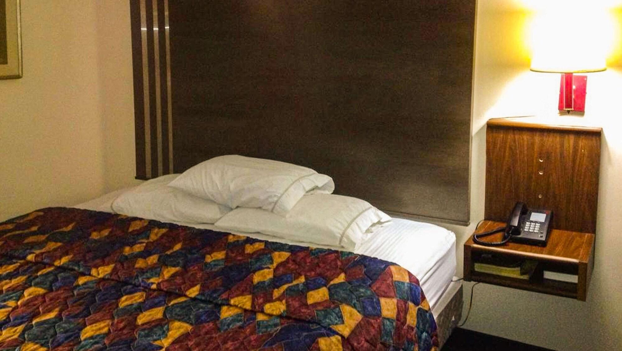 Classic Inn Early Экстерьер фото
