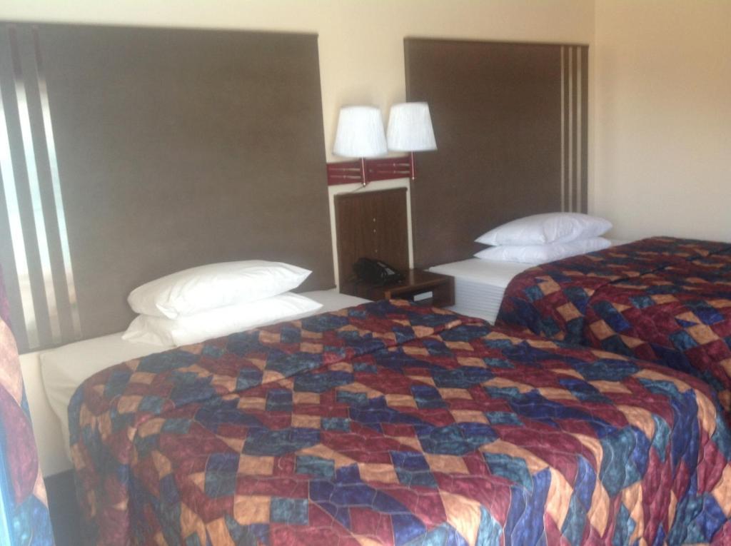 Classic Inn Early Экстерьер фото