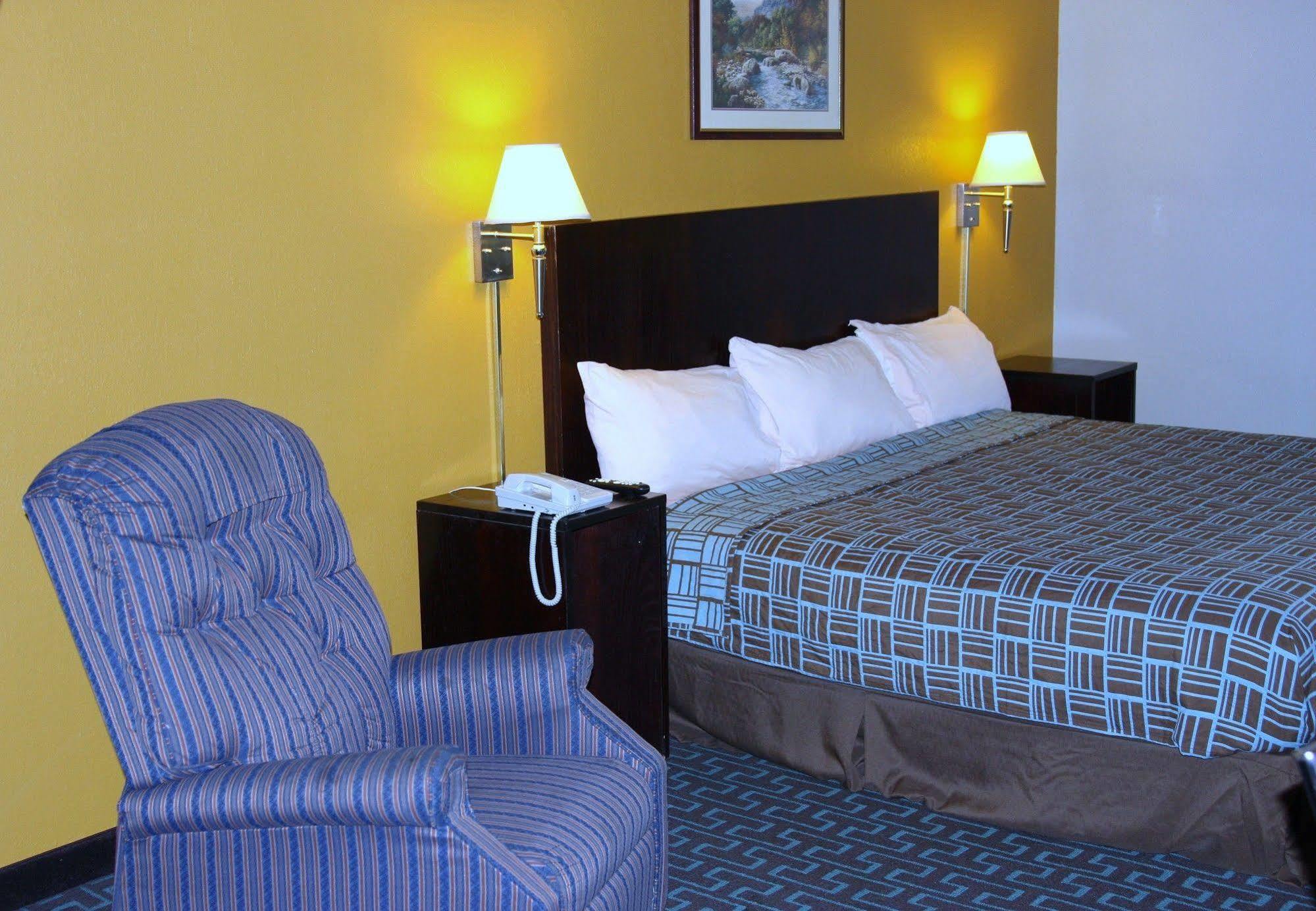 Classic Inn Early Экстерьер фото